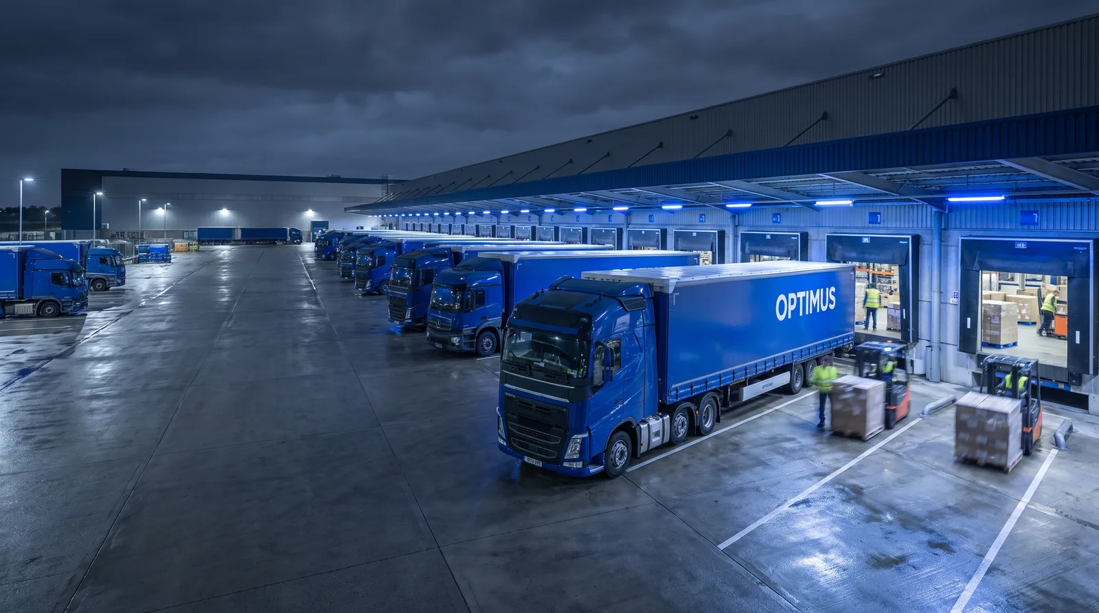 Retail distribution centre deliveries: the Golden Triangle